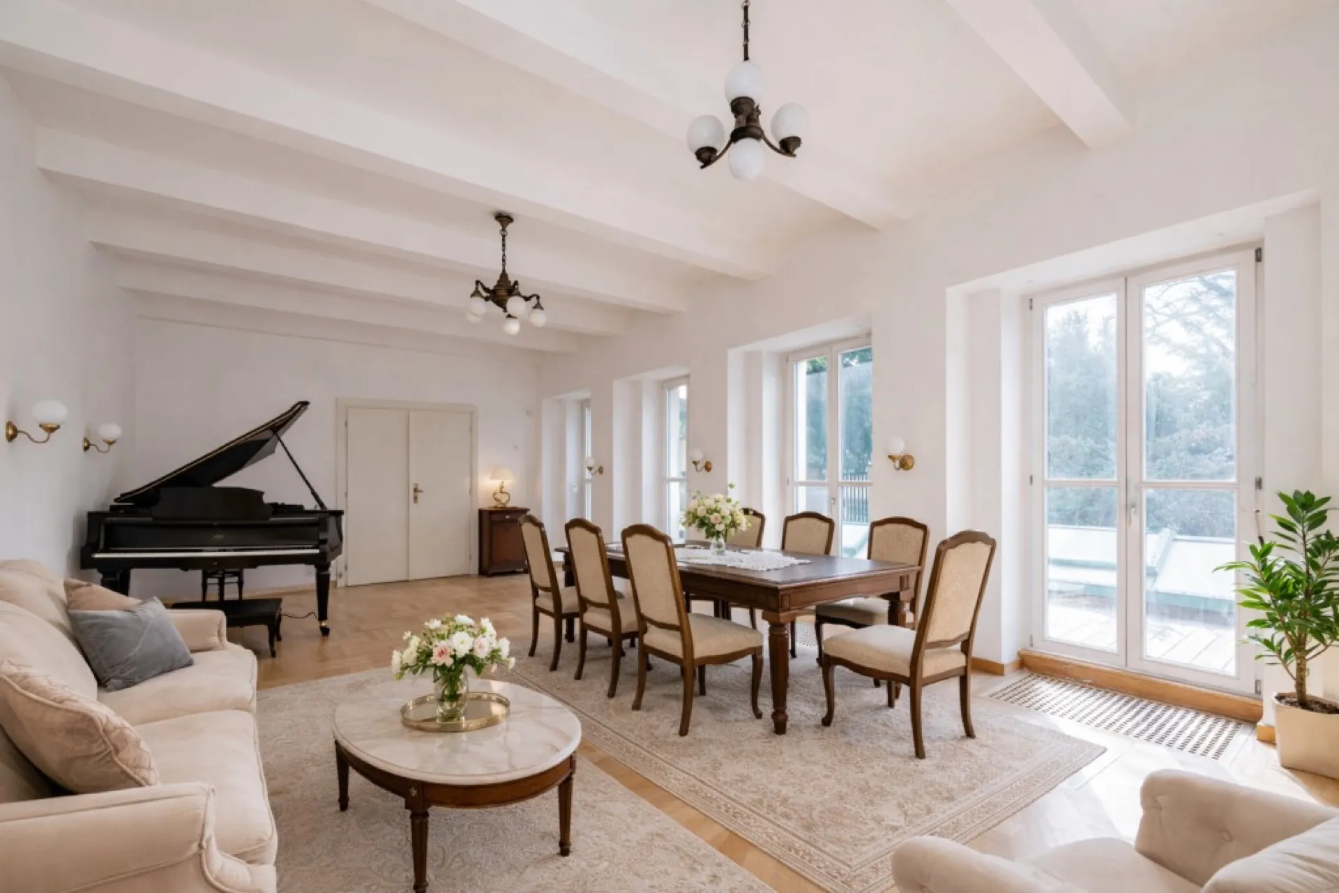 Funkcionalistická vila z období první republiky s pozemkem 2791 m²