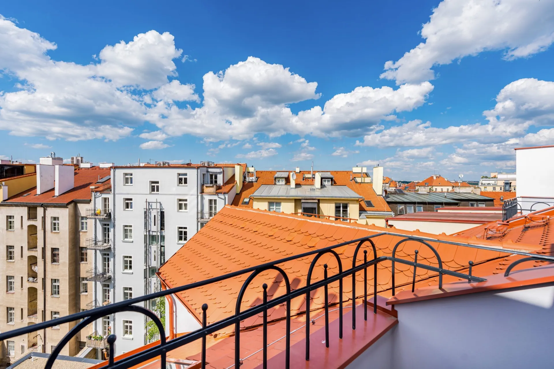 Prodej mezonetového bytu 3+kk v osobním vlastnictví 120,9 m², Praha 7 - Bubeneč